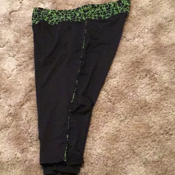 Capris - Picture 2 of 2